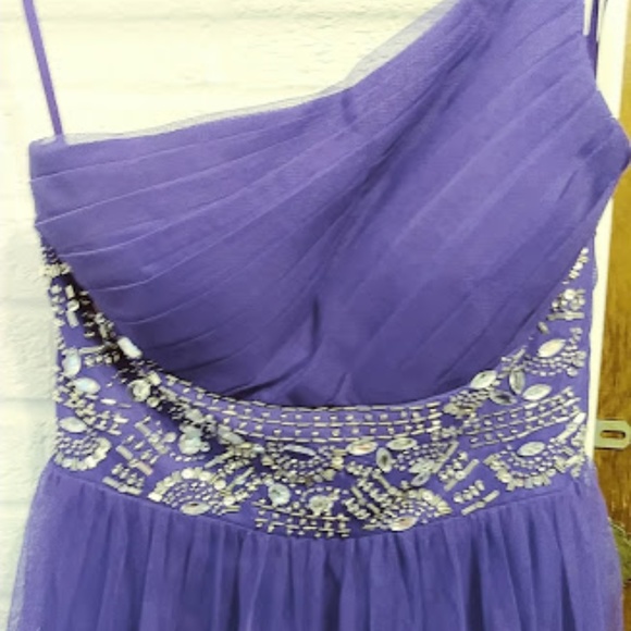 Enchanting Purple Chiffon Gown w Rhinestones - Picture 3 of 7